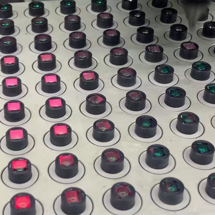 镜头滤光片粘接